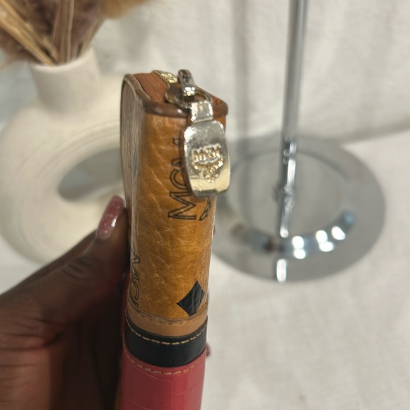 MCM zippy Wallet Multiple colors - Picture 4 of 13